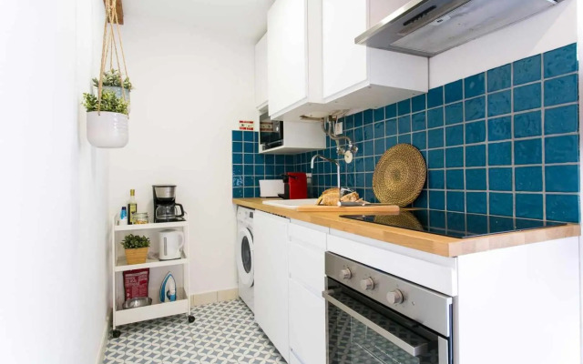 Bright Studio with Terrace in LX Factory- Center