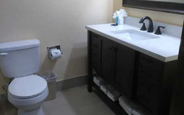 Inn At Expo Square