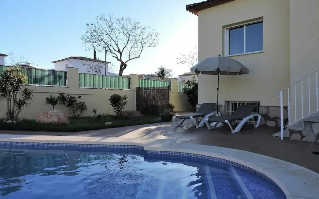 Stunning 3-bed House in Pego