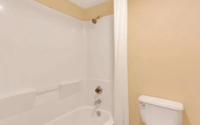 Super 8 Tucson Downtown Convention Center