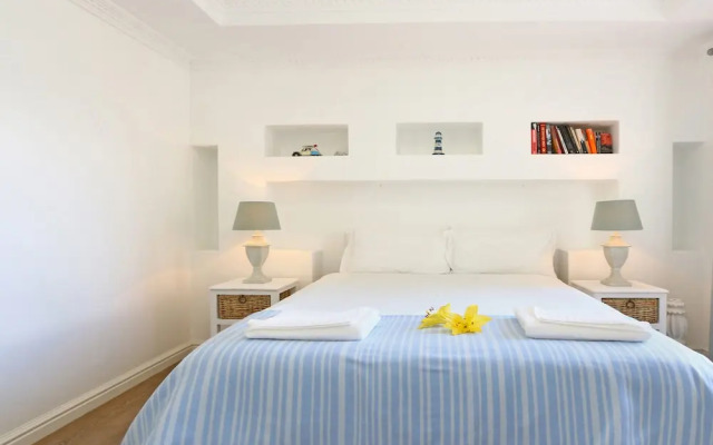 Dolphins Rest Fish Hoek