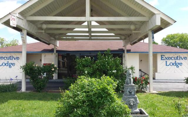 Executive Lodge