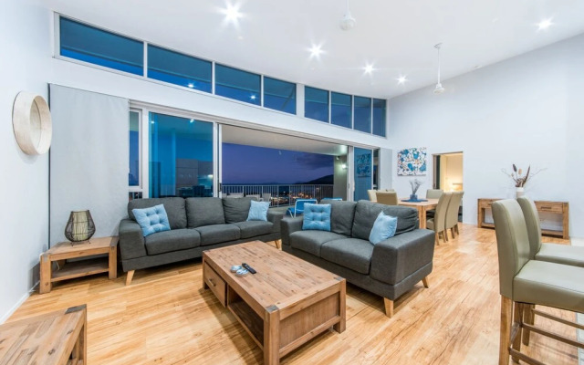 Coral View at Azure Sea