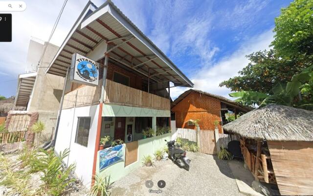 Titanic's Nipa Huts by Hiverooms