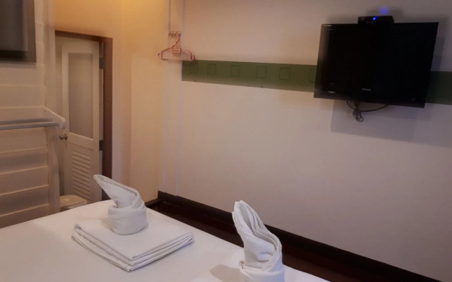 Baan Kornnara Resort