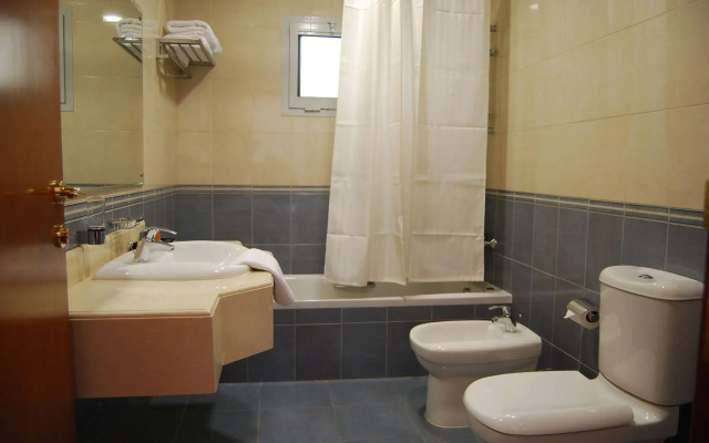 Al Madina Suites Doha