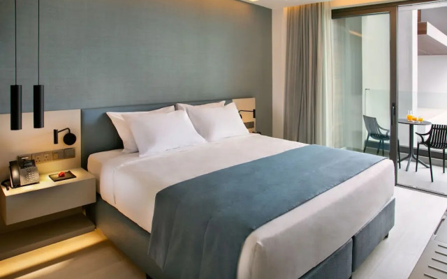 Mercure Larnaca Beach Resort