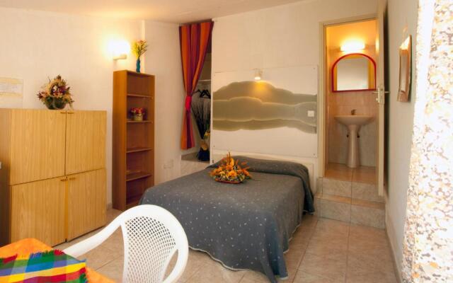 Residence San Damiano - Location Appartements, Studios & Chambres