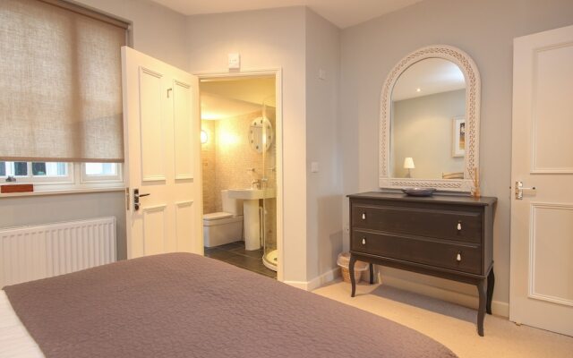 32 Newcomen Road (Flat 1)