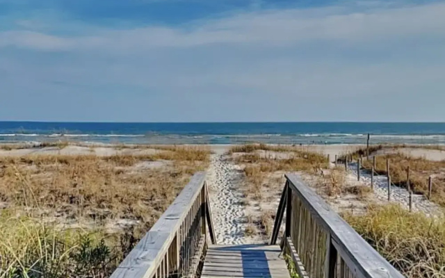 Green Dolphin by Topsail Realty