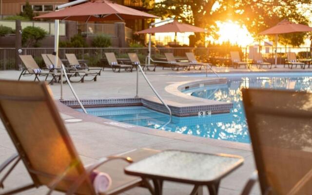 The Cove Lakeside Resort