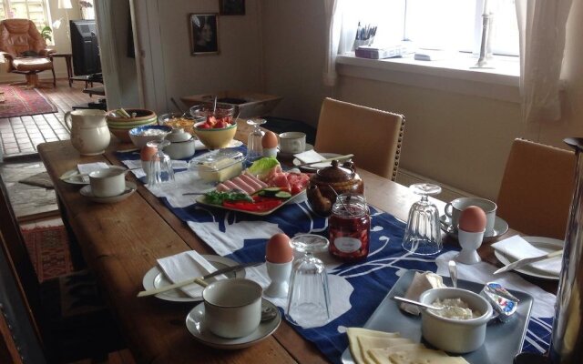 Dyrlev Bed & Breakfast