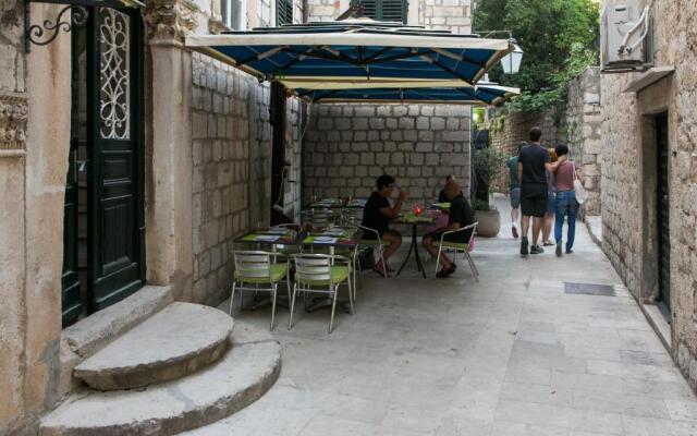 Buza Beach Apartments