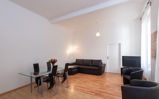 Spacious Apartments in Heart of Prague