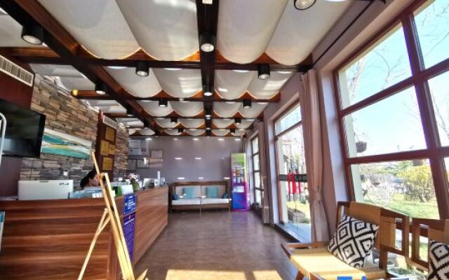 Yinju Yangma Island homestay