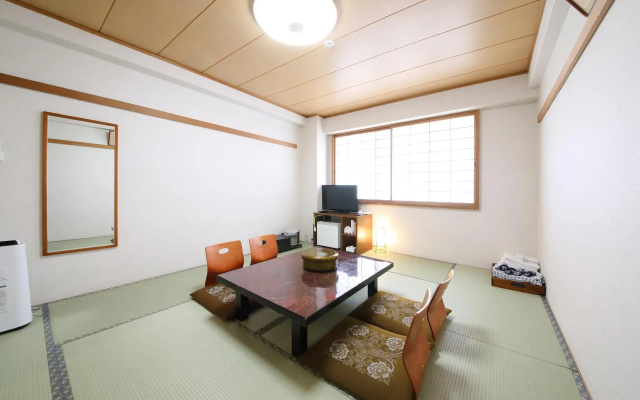Hanazono Kaikan