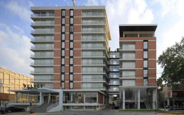 Hotel Velvet Plaza