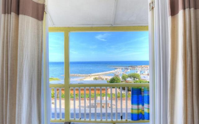 2 Harbour Heights