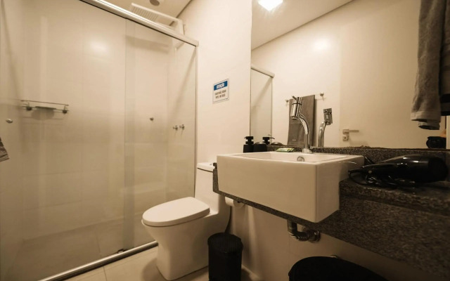 studio 405a Studio Novo, Central, Moderno e C Garagem