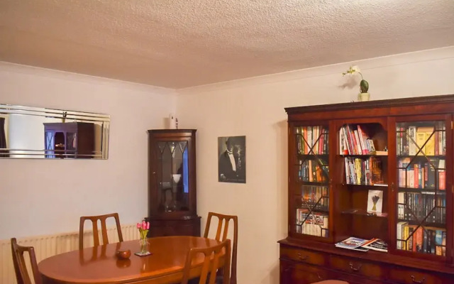 Bright & Spacious 2 bed Flat in Peaceful Hove