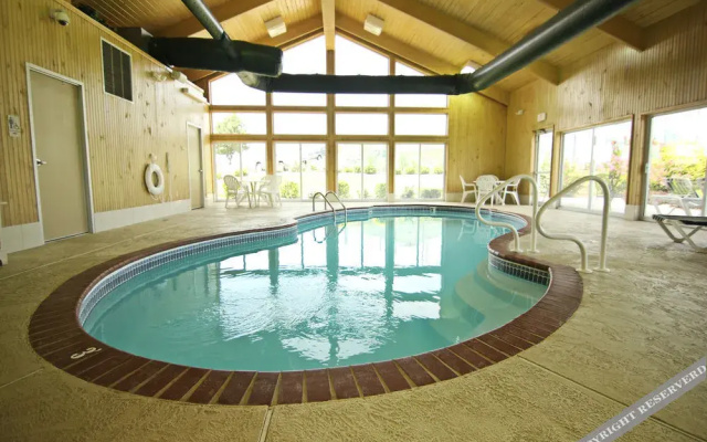 Crown Pointe Lodge, BW Signature Collection