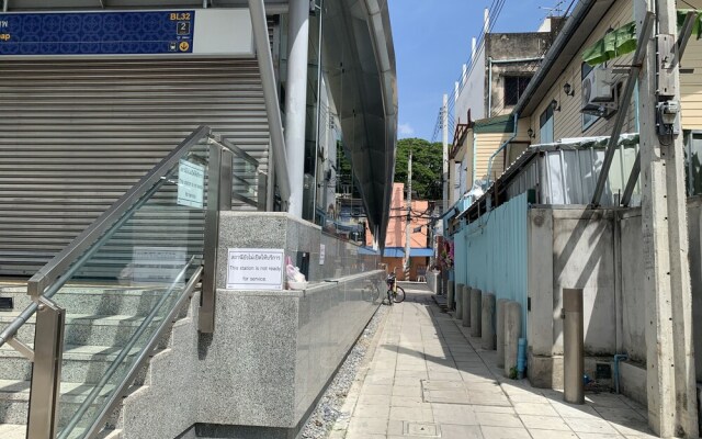 Achcha - MRT Itsaraphap Station