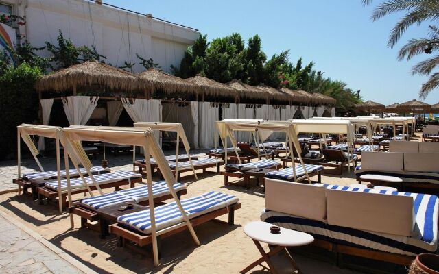 Elysees Dream Beach Hotel