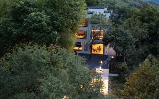 Hong Cun Wu she holiday homestay (Tachuan branch)