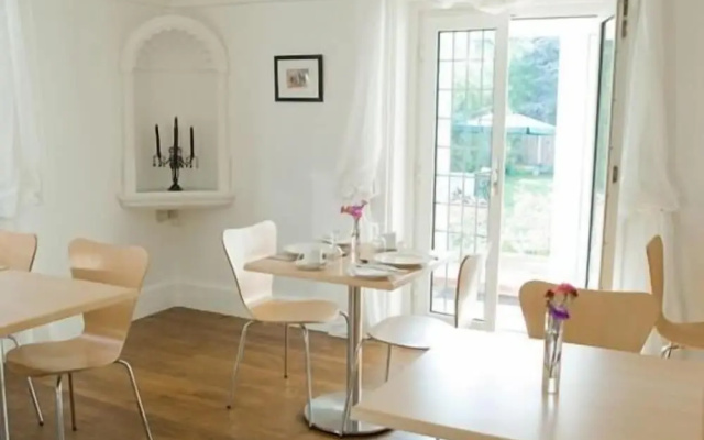 The White Lodge