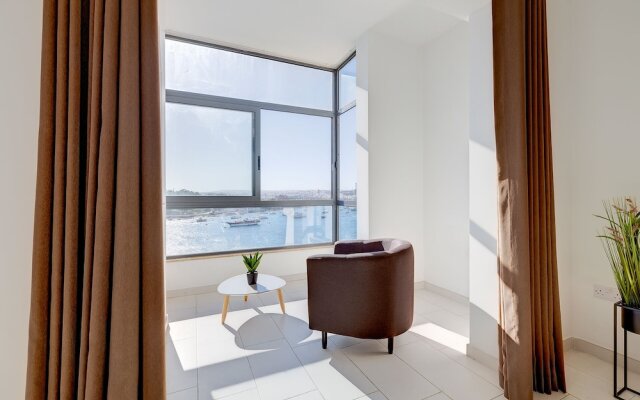 Marvellous Apartment With Valletta and Harbour Views