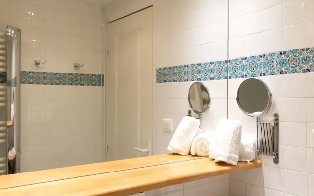 Coquelicot Delightful 1 Bedroom Apt Near Eiffel Tower