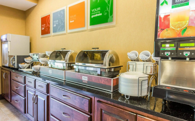 Comfort Suites Commerce