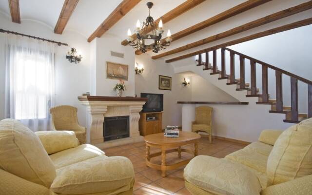 Villa - 4 Bedrooms with Pool, WiFi and Sea views - 105045