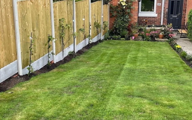 2-bed House in Chesterfield Free Parking Garden