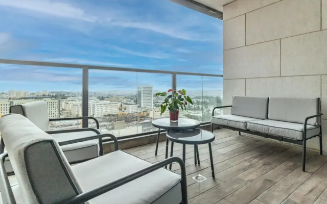 Magical 2BR Parking with amazing view in city gate
