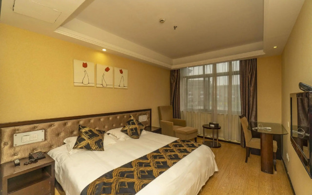 Yilujiu Business Hotel