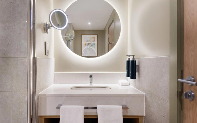 DoubleTree by Hilton Bristol North