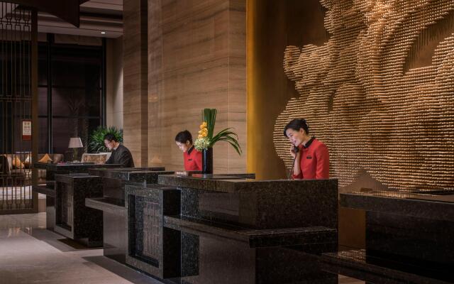 HUALUXE Hotels & Resorts Yangjiang City Center