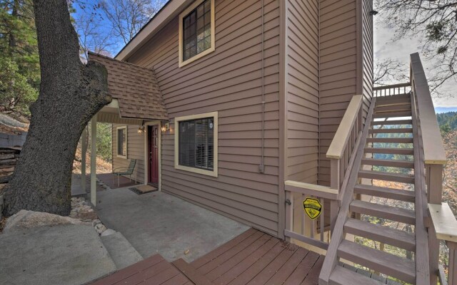 Mountainside Cabin w/ Deck - 16 Miles to Skiing!