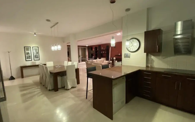 Hallmark Beach Apartment