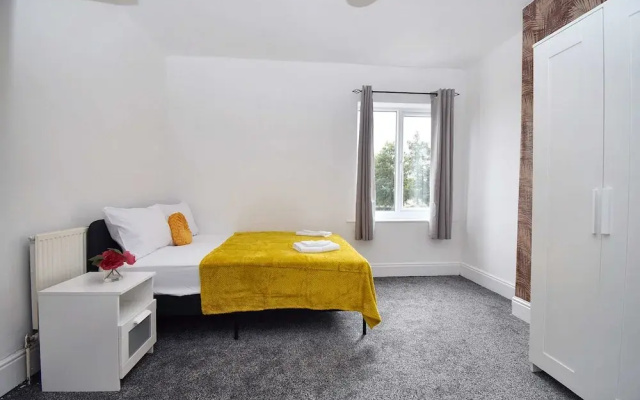 Host Stay Church Drive