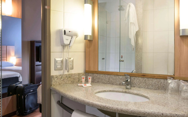 ibis Santiago Las Condes