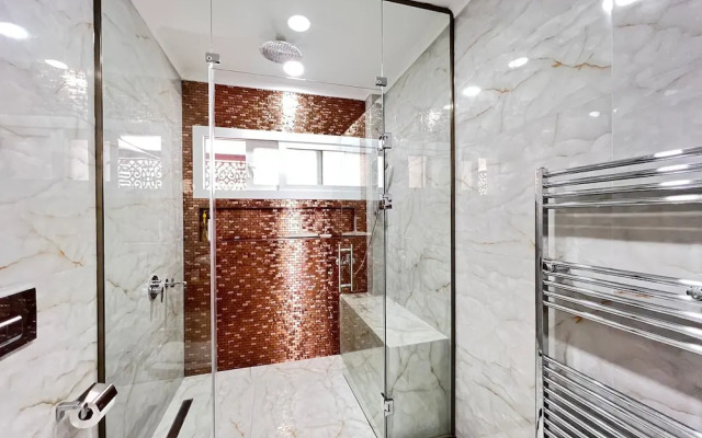 Luxury 7-bed Villa With Pool and Jacuzzi, Fethiye