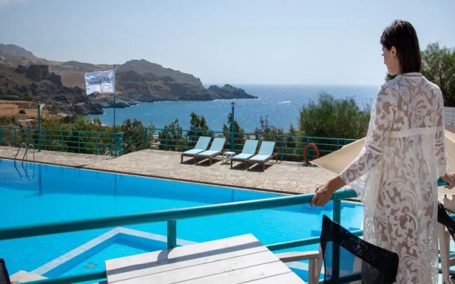 Kalamaki Property Sokol Resort