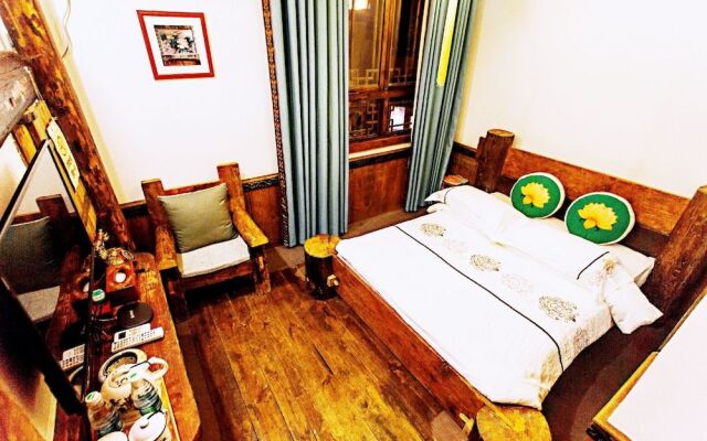 Dielianhua Cowherd Inn Zhangjiajie