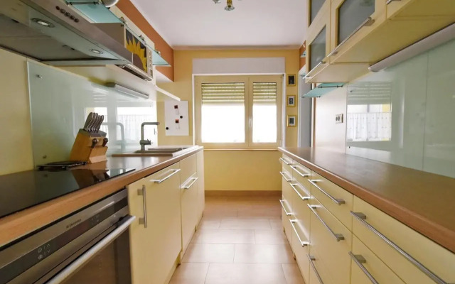 Apartment and Rooms HISA SONCA