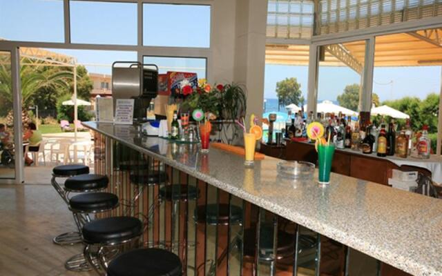 Cretan Filoxenia Beach Hotel