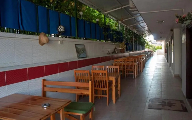 Un Side Apart Hotel