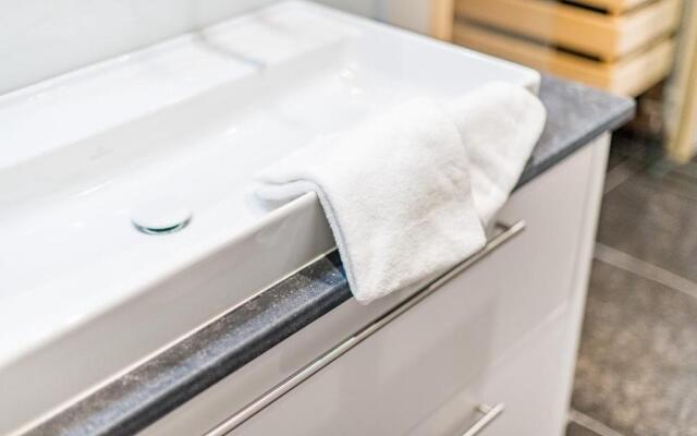 Tualighaker Hues Whg 01