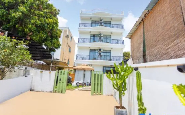 Weizhou lsland suxihuajian SeaView Hotel